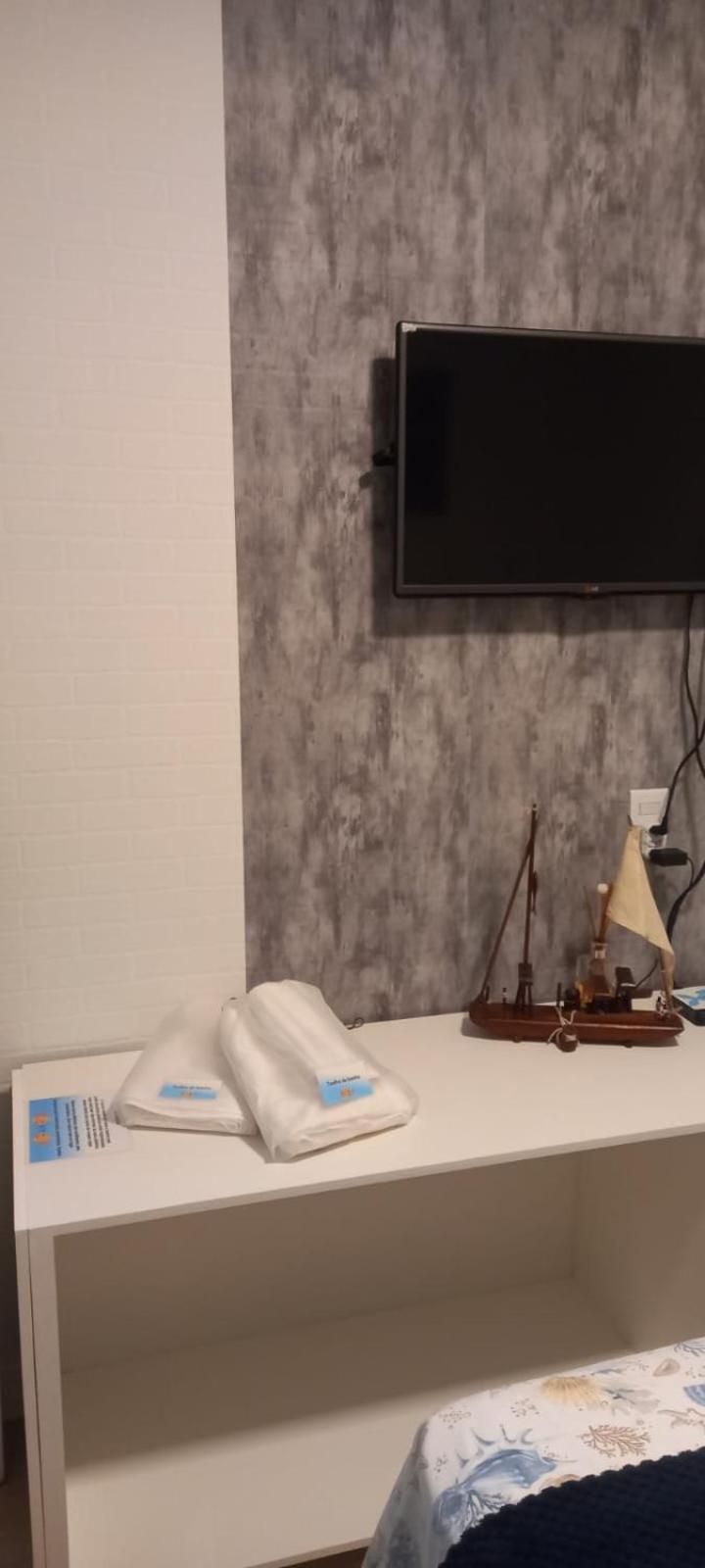 Apartamento Na Praia Da Enseada, 100 Mt Praia Сао Франсиско до Сул Екстериор снимка